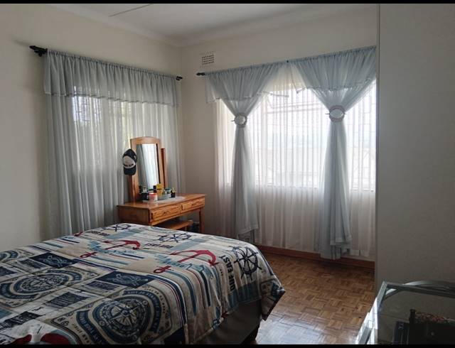 4 BEDROOM HOUSE FOR SALE IN WOODLANDS